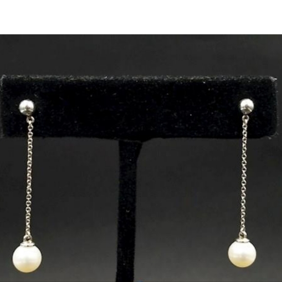 Vintage Tiffany and Co. Pearl earrings
